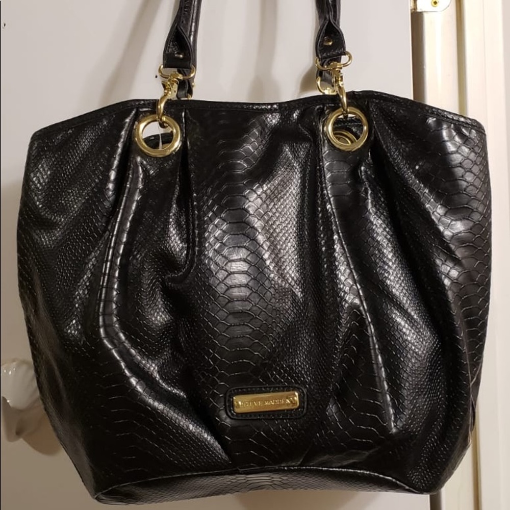 Steve Madden Black Leather Puffy Patterned Handbag